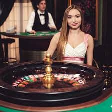 Reading a baccarat table guide on bat 9777 from a smartphone in Bangladesh